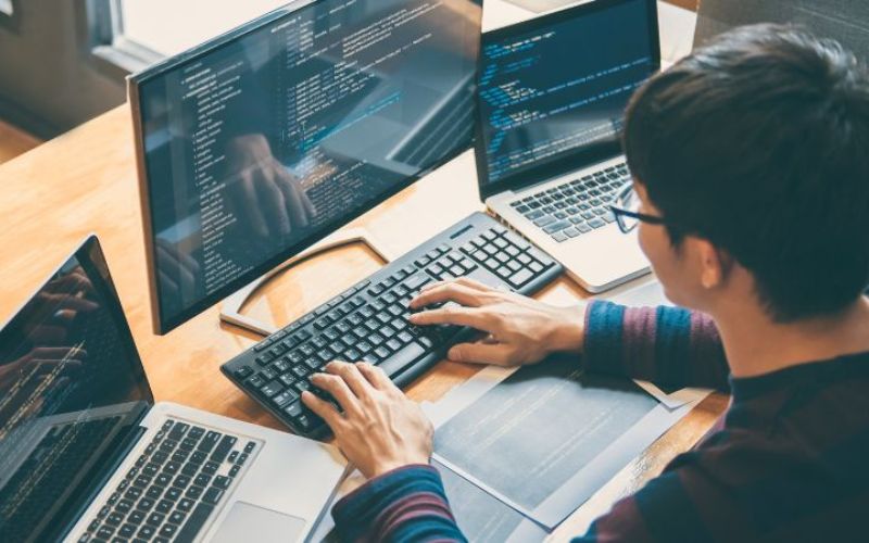 Rào cản kỹ thuật khi không có đội ngũ IT chuyên trách