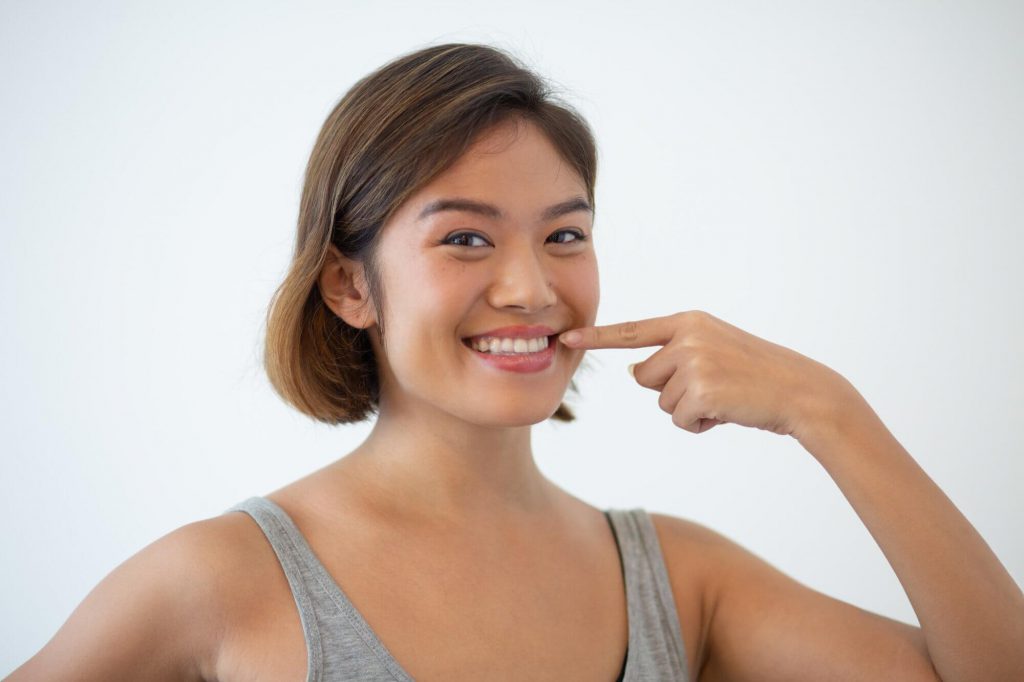 trồng răng implant giá bao nhiêu