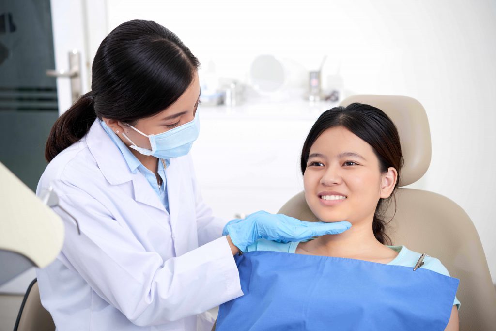 trồng răng implant mất bao lâu
