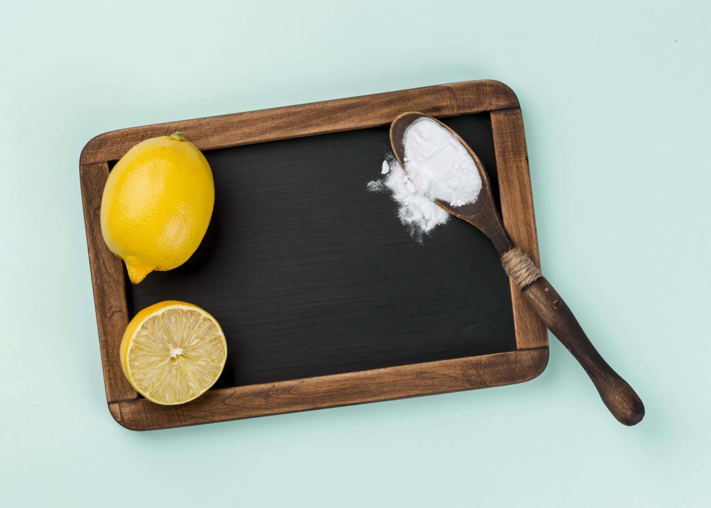 tẩy trắng răng bằng baking soda