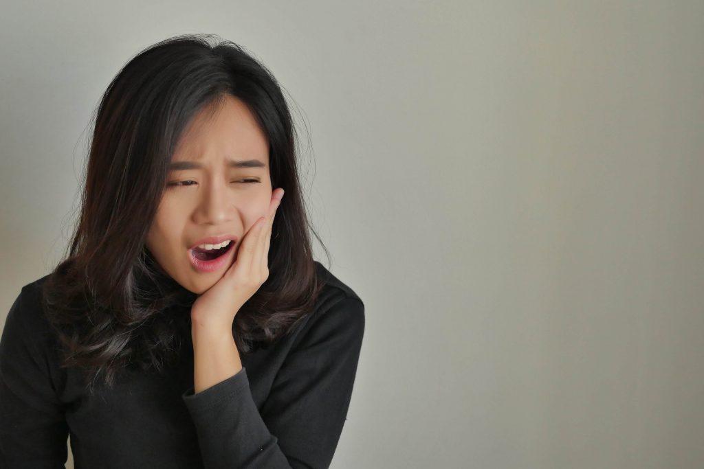 tẩy trắng răng có đau không